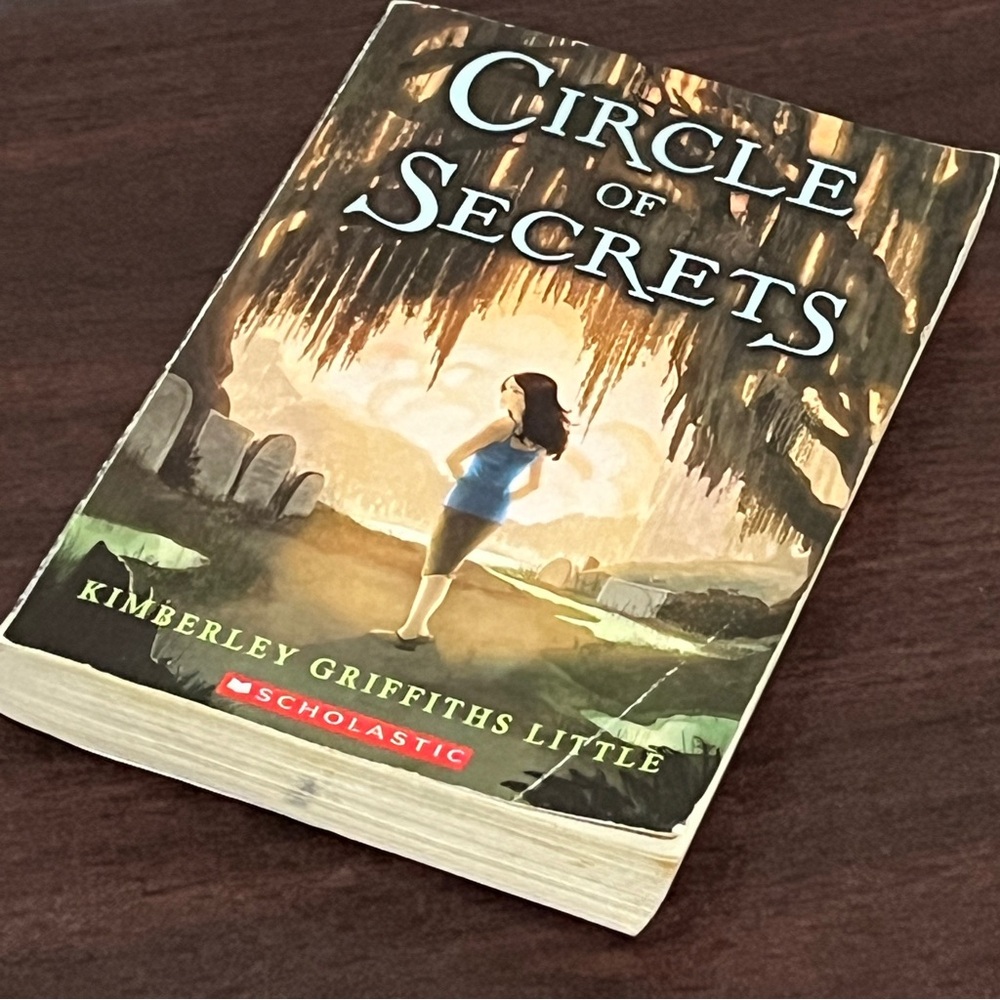 Circle of Secrets by Kimberley Griffiths Little YA Scholastic Book Paperback - Picture 5 of 5